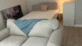 Wohn- und Schlafzimmer