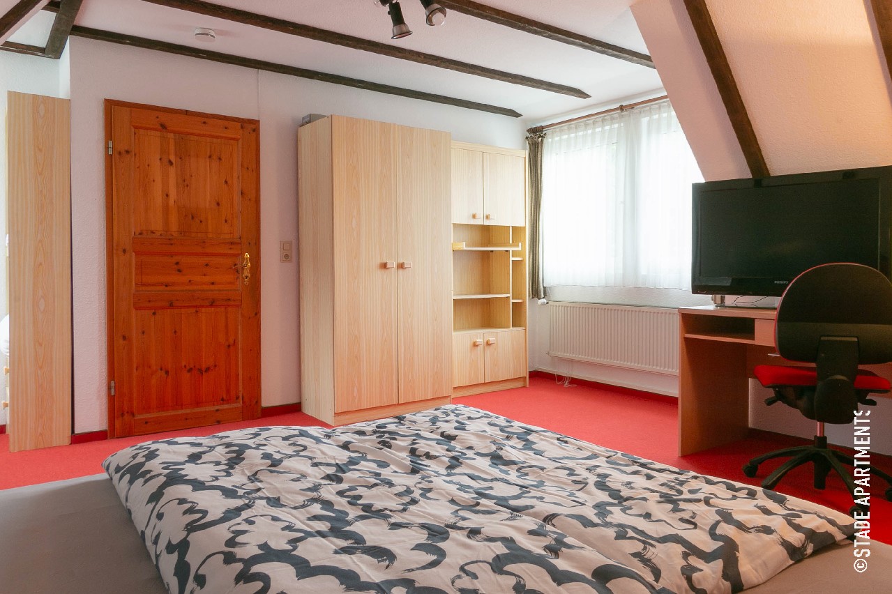 Schlafzimmer OG links